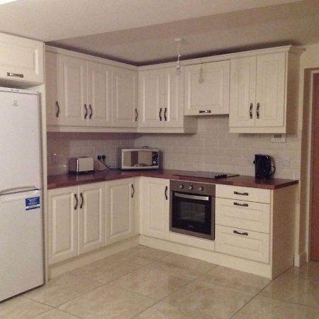 3 Bedroom Newly Furnished Cork City Exterior photo