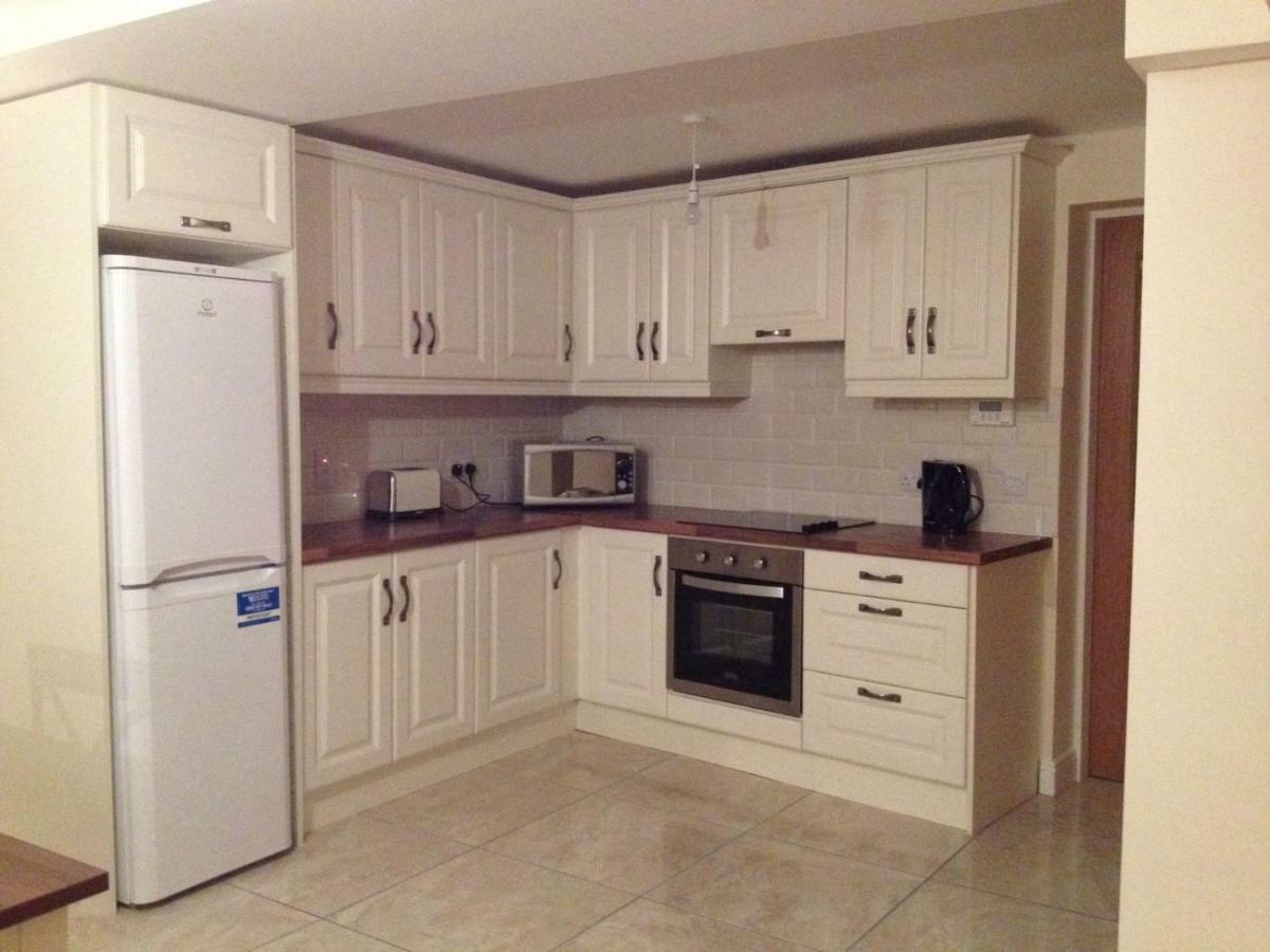 3 Bedroom Newly Furnished Cork City Exterior photo
