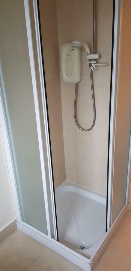 3 Bedroom Newly Furnished Cork City Exterior photo